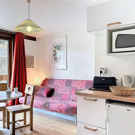 Appartement Lumineux Skis Aux Pieds Avec Balcon, Piscine Et Casier A Skis - Fr-1-267-294
