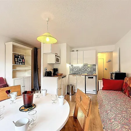 Lumineux Skis Aux Pieds Avec Balcon, Piscine Et Casier A Skis - Fr-1-267-294 Appartement Villarembert