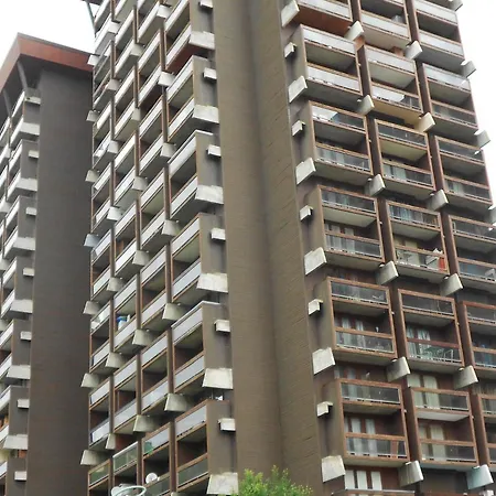 Skis Aux Pieds Avec Balcon Et Acces Piscine Apartment